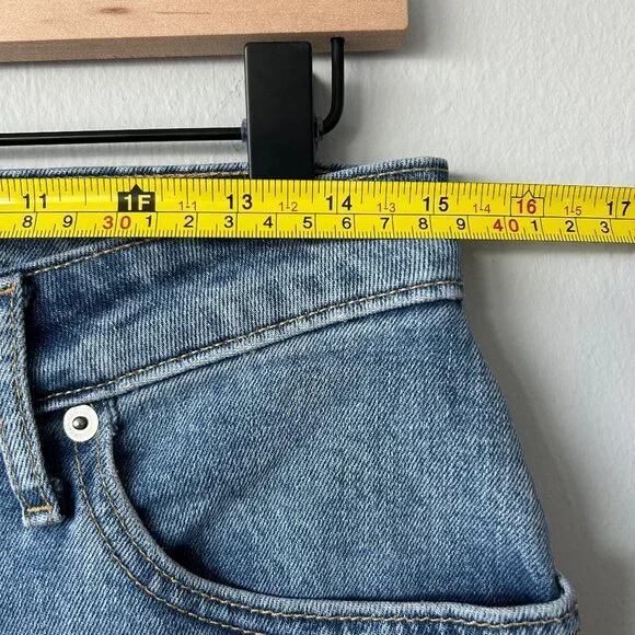 Everlane Curvy Cheeky High Rise Straight Jeans Light Wash Size 29 Womens - Picture 8 of 10